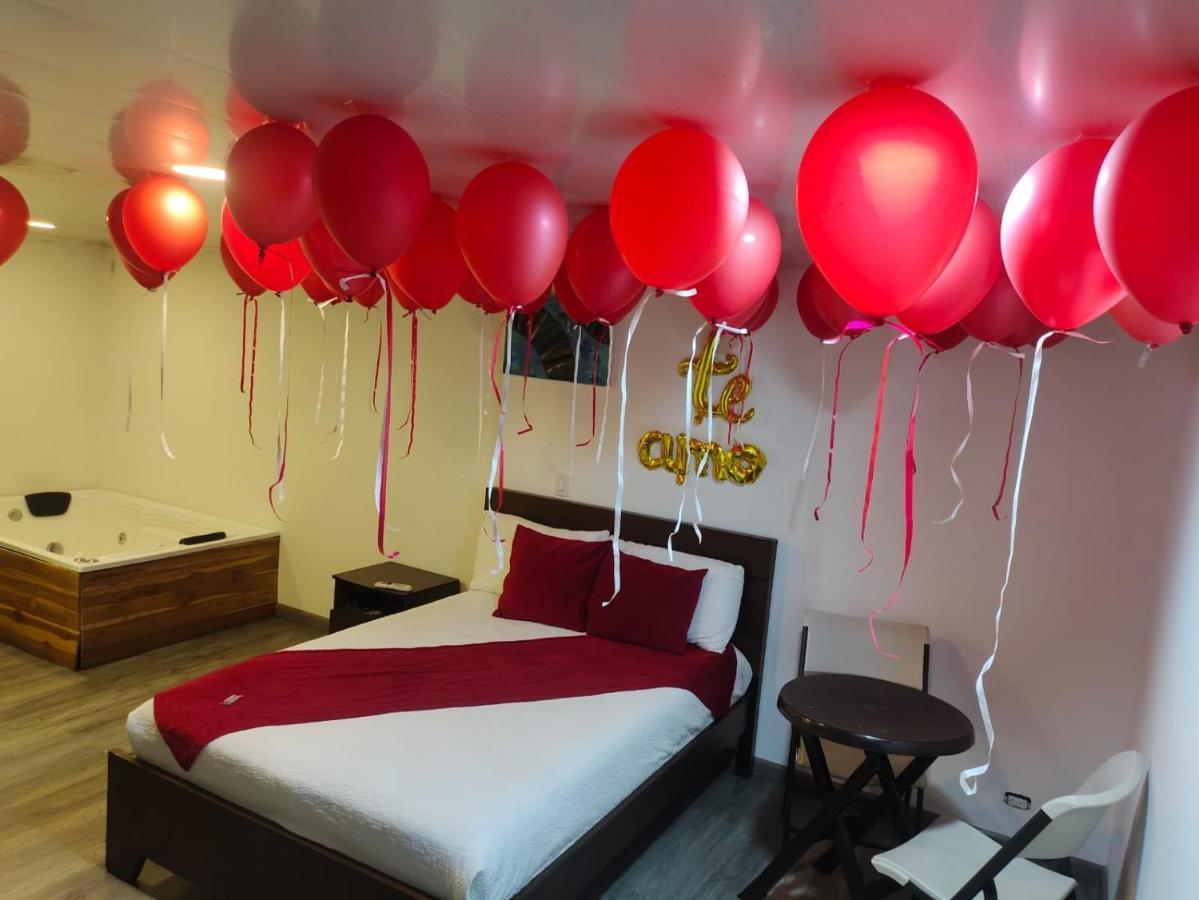 Hotel Kristal Ferial โบโกตา ภายนอก รูปภาพ