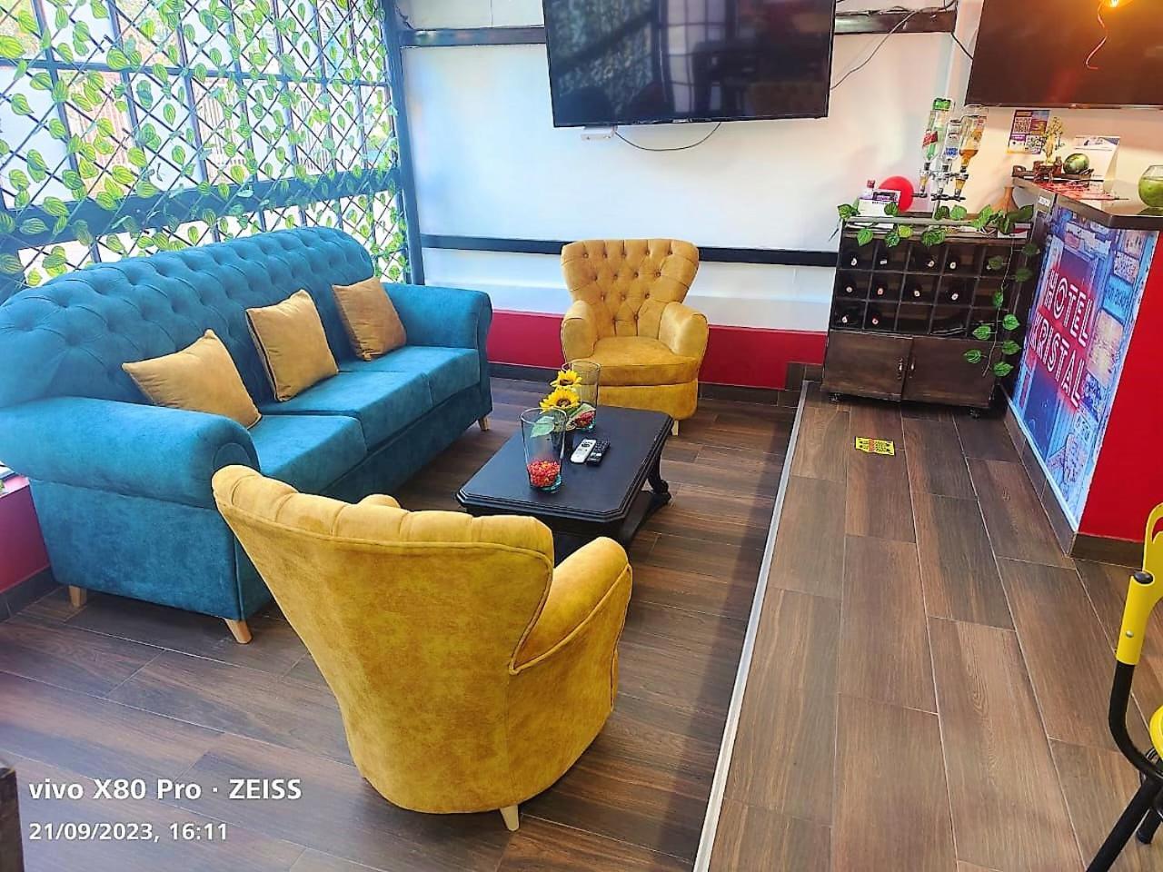 Hotel Kristal Ferial โบโกตา ภายนอก รูปภาพ