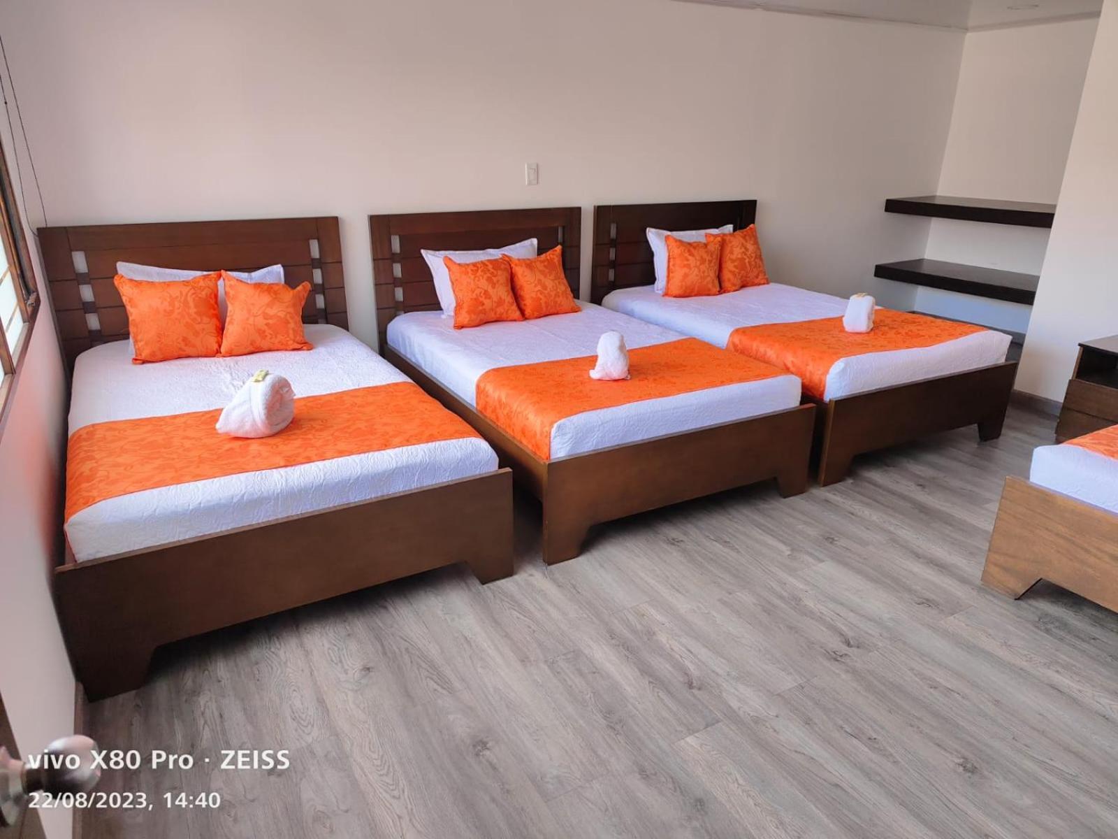 Hotel Kristal Ferial โบโกตา ภายนอก รูปภาพ