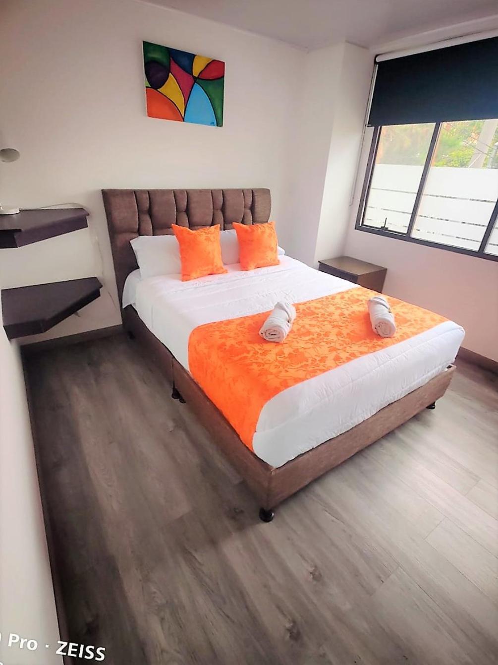 Hotel Kristal Ferial โบโกตา ภายนอก รูปภาพ