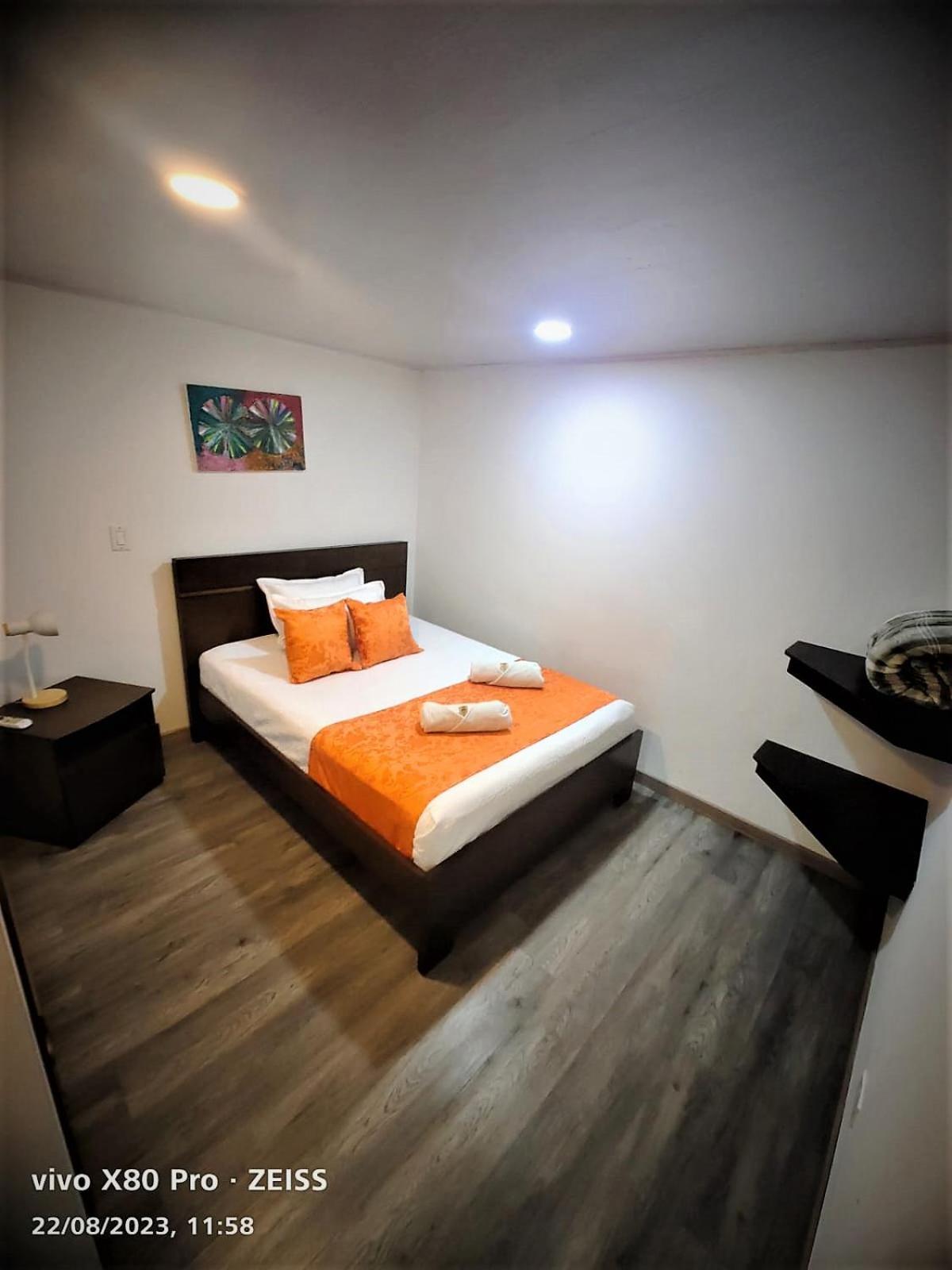 Hotel Kristal Ferial โบโกตา ภายนอก รูปภาพ