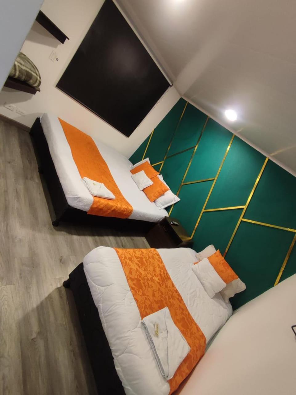 Hotel Kristal Ferial โบโกตา ภายนอก รูปภาพ